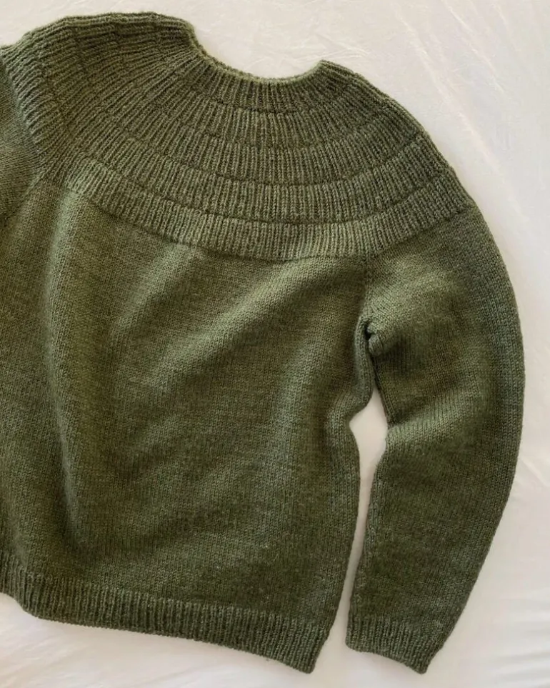 Anker's Sweater - My Boyfriend's Size by PetiteKnit, in English