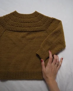 Anker's Sweater by PetiteKnit, in English