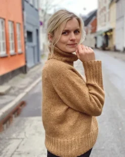 Caramel Sweater by PetiteKnit (suomeksi)