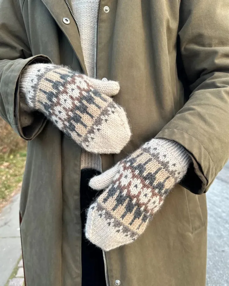 Celeste Mittens, PetiteKnit