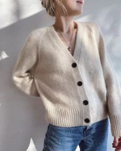 Champagne Cardigan by PetiteKnit, suomeksi in Finnish