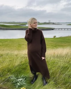 Chestnut Dress by PetiteKnit, in English