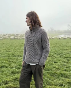 Dagmar Zipper Sweater by PetiteKnit - Man, in English