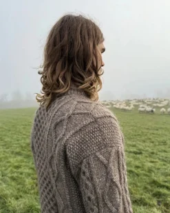 Dagmar Zipper Sweater by PetiteKnit - Man, in English