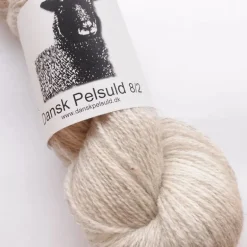 Dansk Pelsuld 8/2 by Hjelholts Uldspinderi