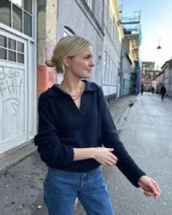 Elisabeth Blouse, PetiteKnit, in English