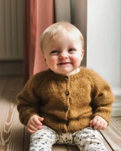 Ellen's Cardigan by PetiteKnit, in English