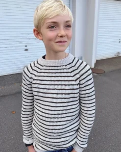 Friday Sweater Junior by PetiteKnit, in English