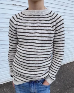 Friday Sweater Junior by PetiteKnit, in English