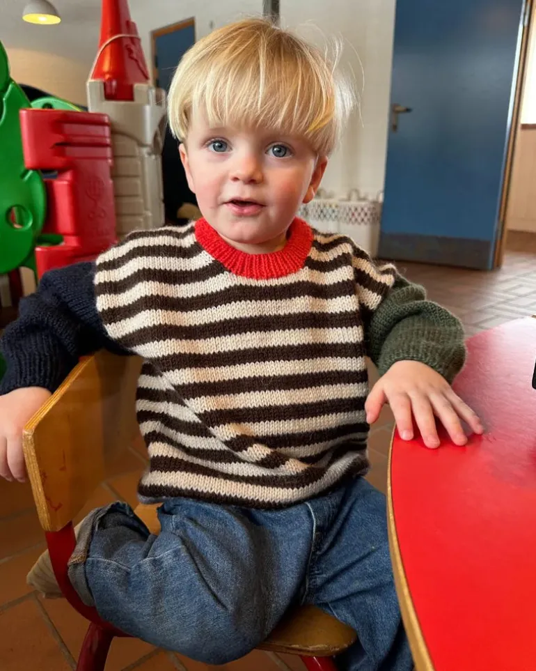 Holger Sweater by PetiteKnit, in English
