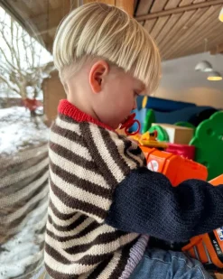 Holger Sweater by PetiteKnit, in English