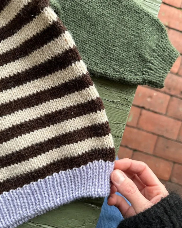 Holger Sweater by PetiteKnit, in English