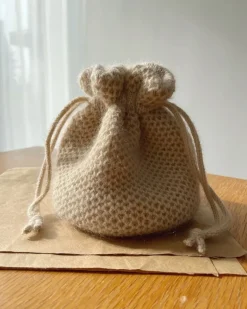 Honey Bucket Bag by PetiteKnit, in English
