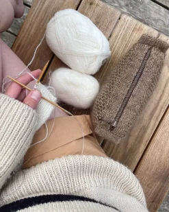 Honey Clutch by PetiteKnit, in English