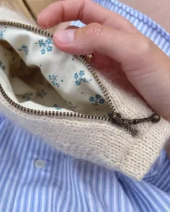 Honey Clutch by PetiteKnit, in English