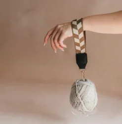 Knits Yarn Buddy