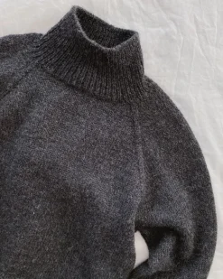 Louvre Sweater by PetiteKnit, in English