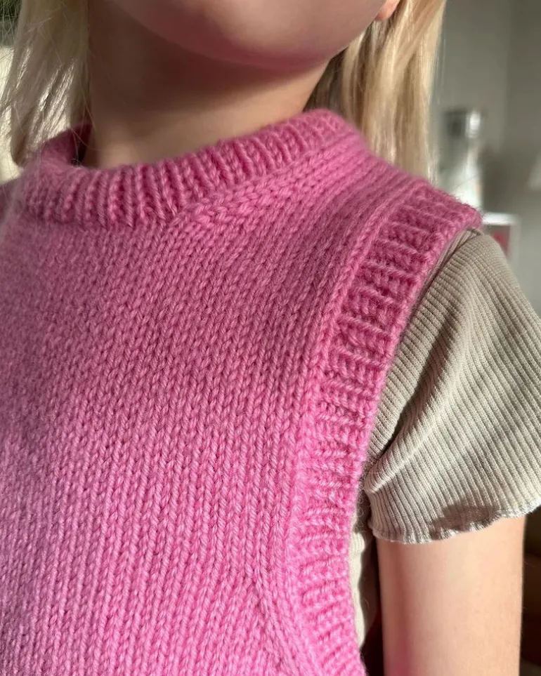 Lulu Slipover Junior by PetiteKnit, in English