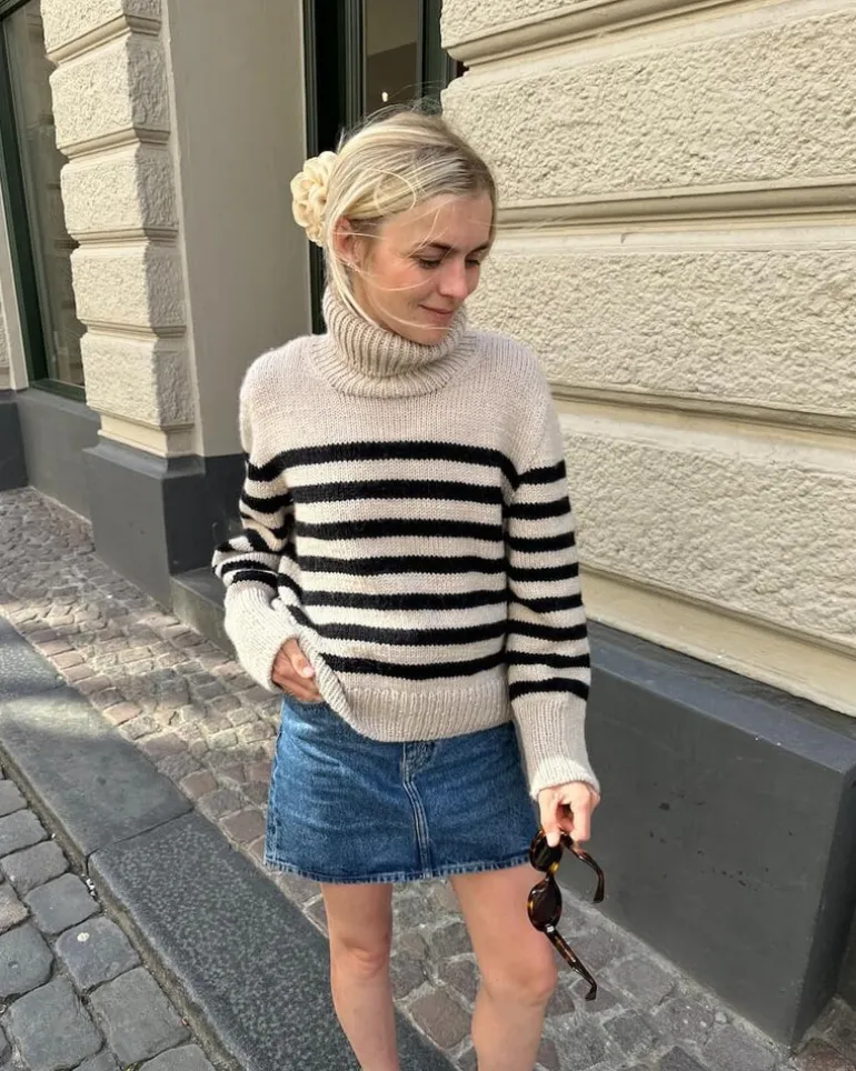 Lyon Sweater - Chunky Edition by PetiteKnit, in English