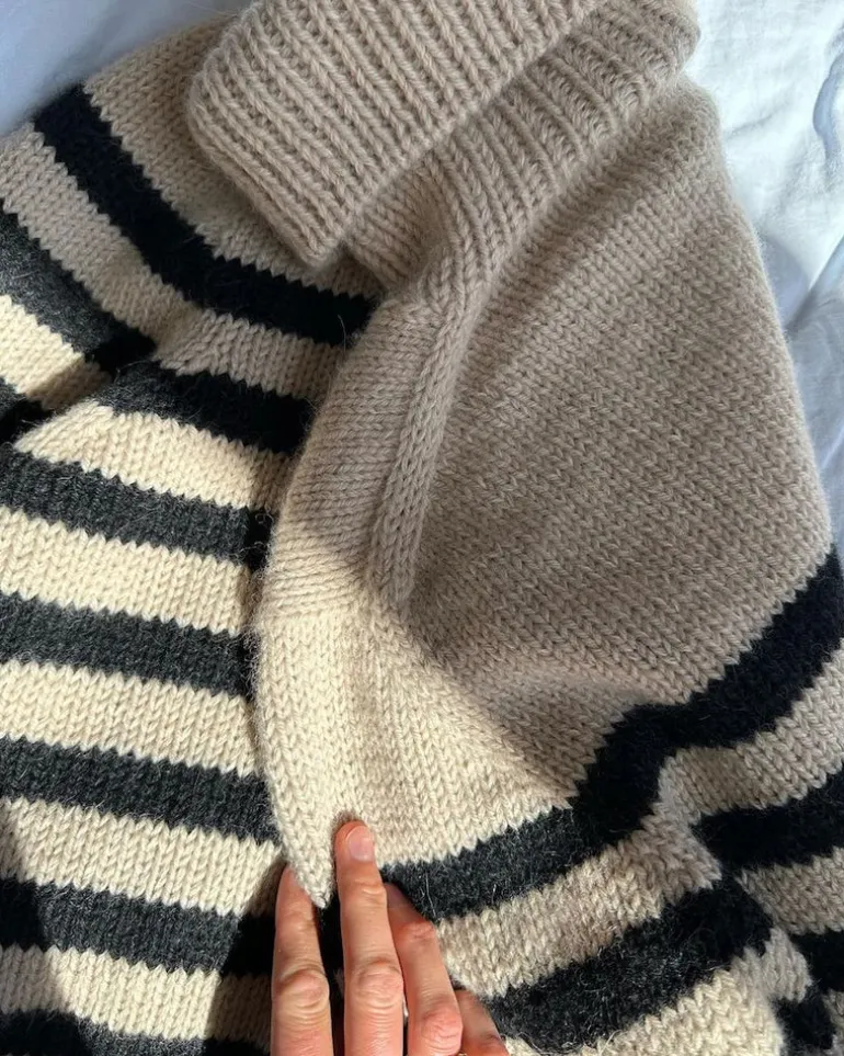 Lyon Sweater - Chunky Edition by PetiteKnit, in English