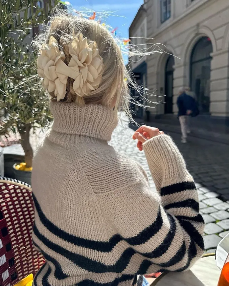 Lyon Sweater - Chunky Edition by PetiteKnit, in English