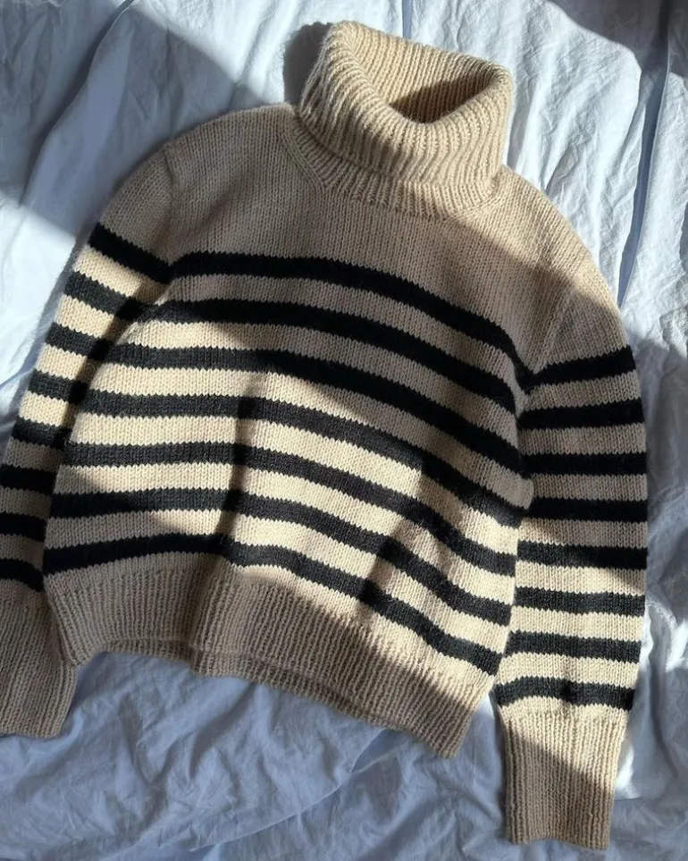 Lyon Sweater - Chunky Edition by PetiteKnit, in English