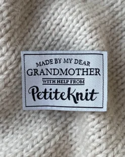 Made By My Dear Grandmother PetiteKnit -kangasmerkki