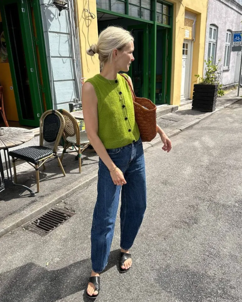 Maggie Vest PetiteKnit, in Finnish suomeksi