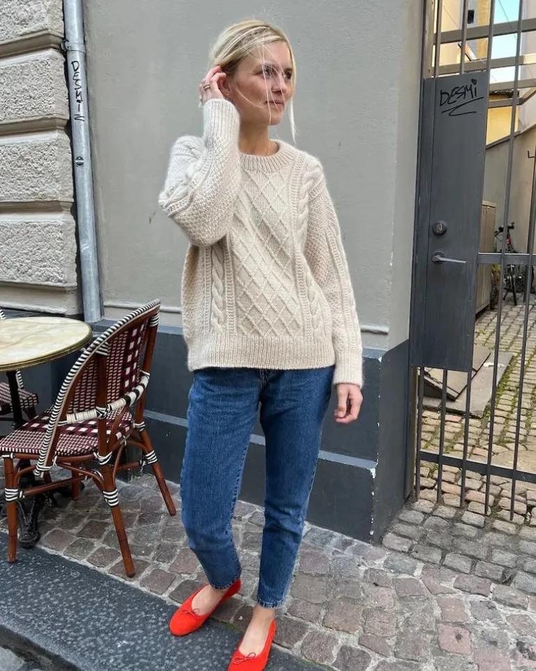 Moby Sweater by PetiteKnit, in English