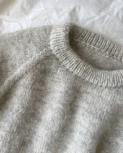 Monday Sweater by PetiteKnit, suomeksi