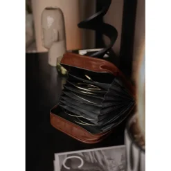 Muud Voss Rich Brown