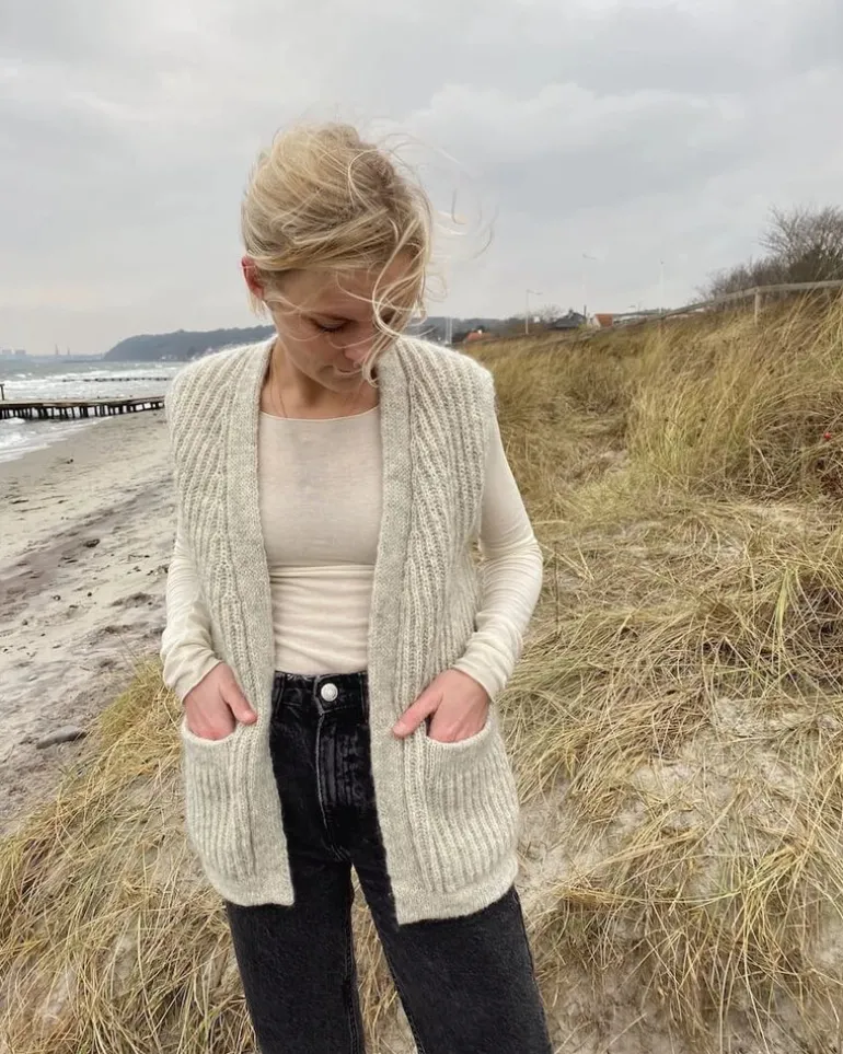 November Vest by PetiteKnit, in English