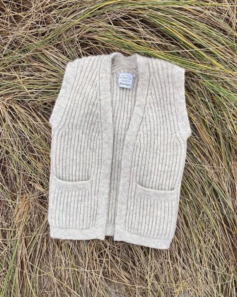 November Vest by PetiteKnit, in English
