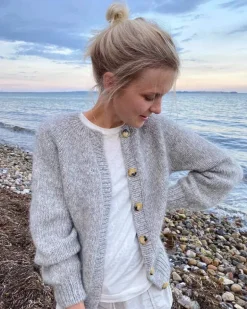 Novice Cardigan - Chunky Edition by PetiteKnit, in English