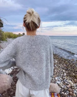 Novice Cardigan - Chunky Edition by PetiteKnit, in English