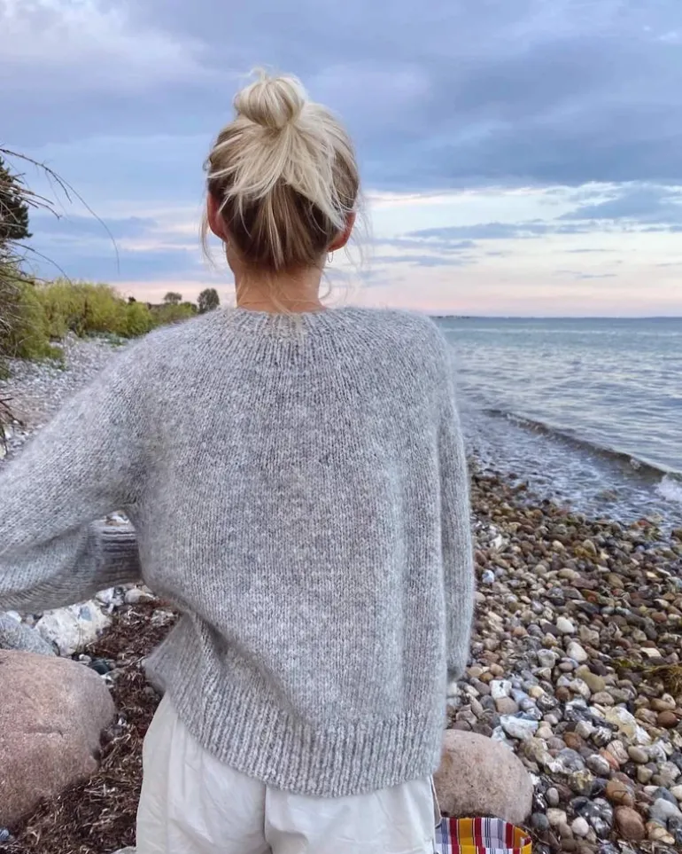 Novice Cardigan - Chunky Edition by PetiteKnit, in English