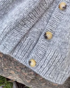 Novice Cardigan - Chunky Edition by PetiteKnit, in English