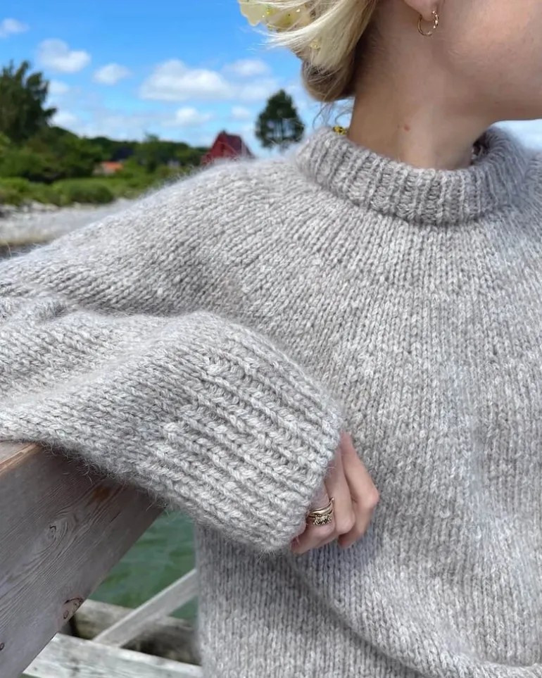 Novice Sweater - Chunky edition by PetiteKnit, in English