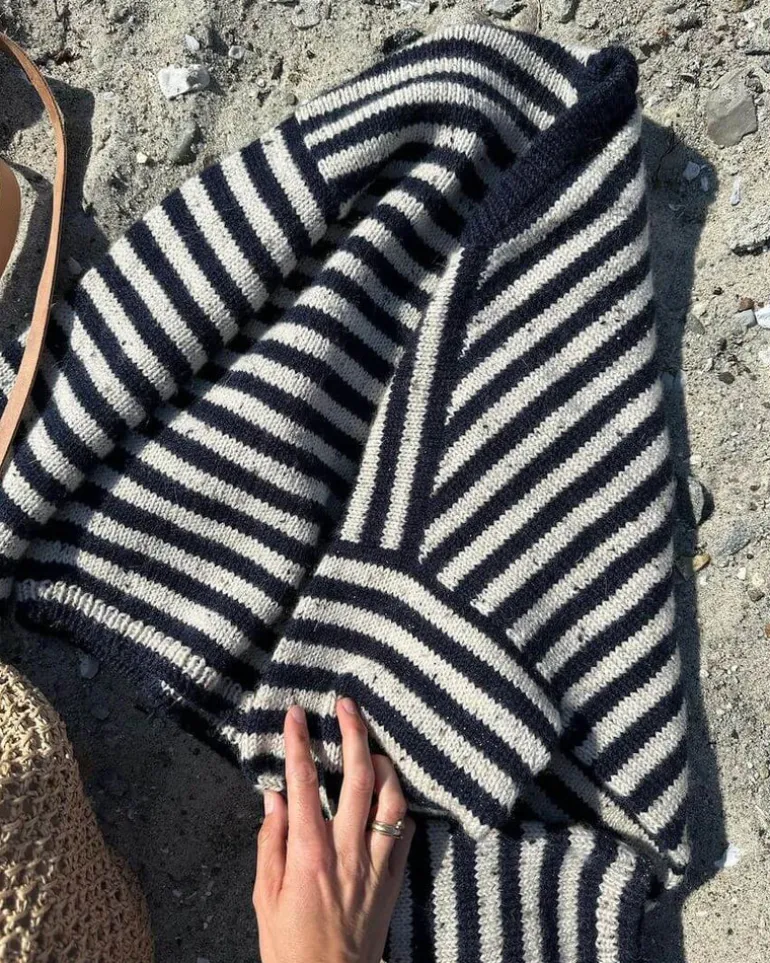 Olga Sweater by PetiteKnit suomeksi in Finnish