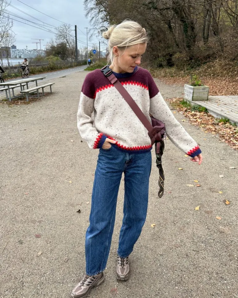PetiteKnit Cross Sweater, English