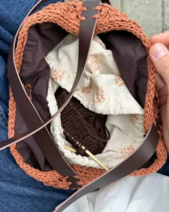 PetiteKnit vuorikangas laukkuihin 68 cm vetoketjulla, ruskea