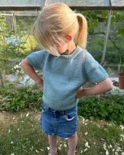 Poppy Tee Junior by PetiteKnit, in English