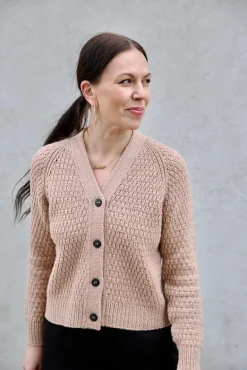 Rosé Cardigan by Leeni Hoimela, in english