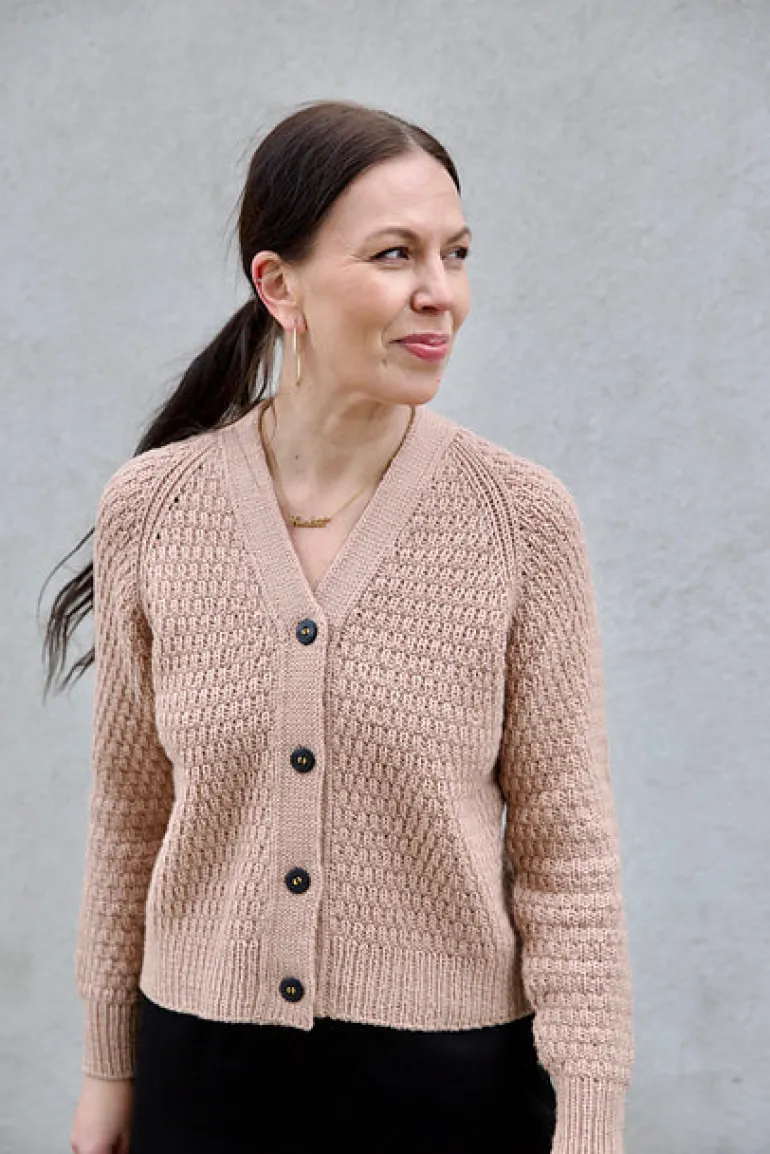 Rosé Cardigan by Leeni Hoimela, in english