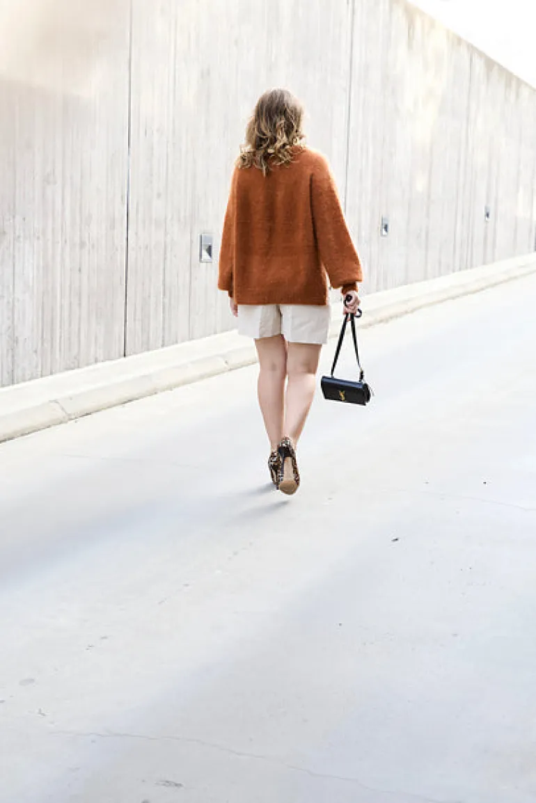 Ruu Sweater by Leeni Hoimela, in english