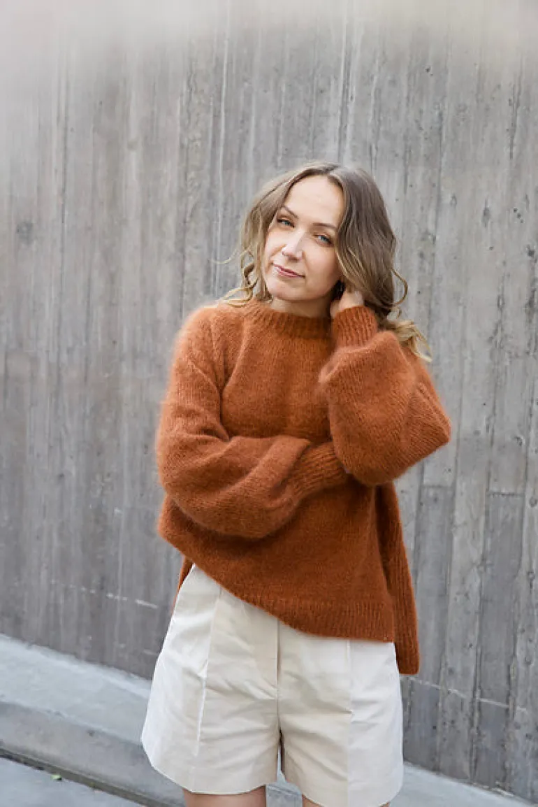Ruu Sweater by Leeni Hoimela, in english