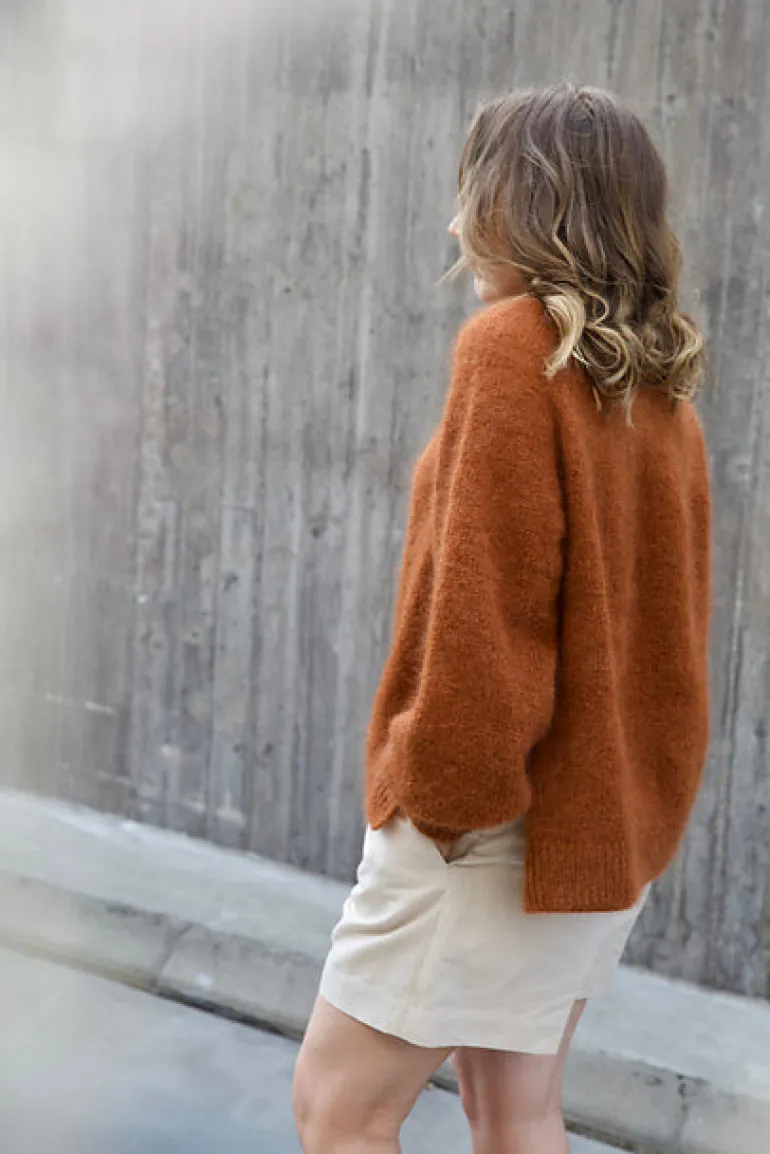 Ruu Sweater by Leeni Hoimela, in english