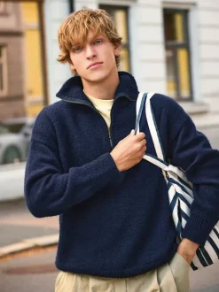 Sandnes Garn 2412_04 Matthew Sweater Man, English
