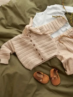 Sandnes Garn Fillip Cardigan, Pants & Bonnet Baby 2413_04, English