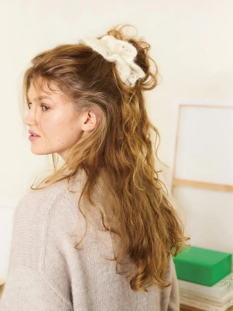 Sandnes Garn Fleur Scrunchie 2502_11, suomeksi